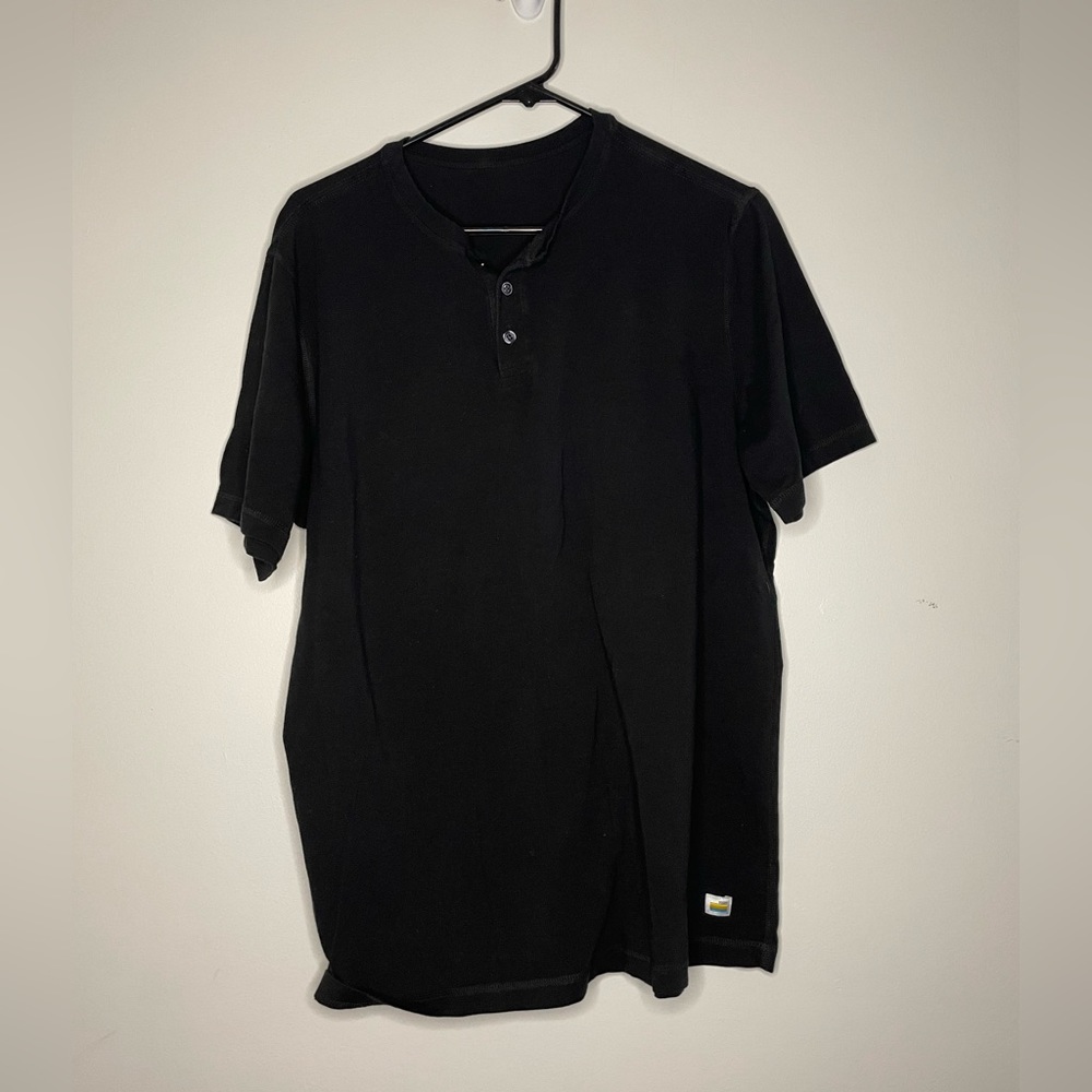 Vuori Henley Black Mens Large Short Sleeve
